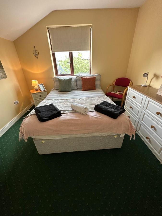 Edwards Cosy B&B 戈尔韦 外观 照片
