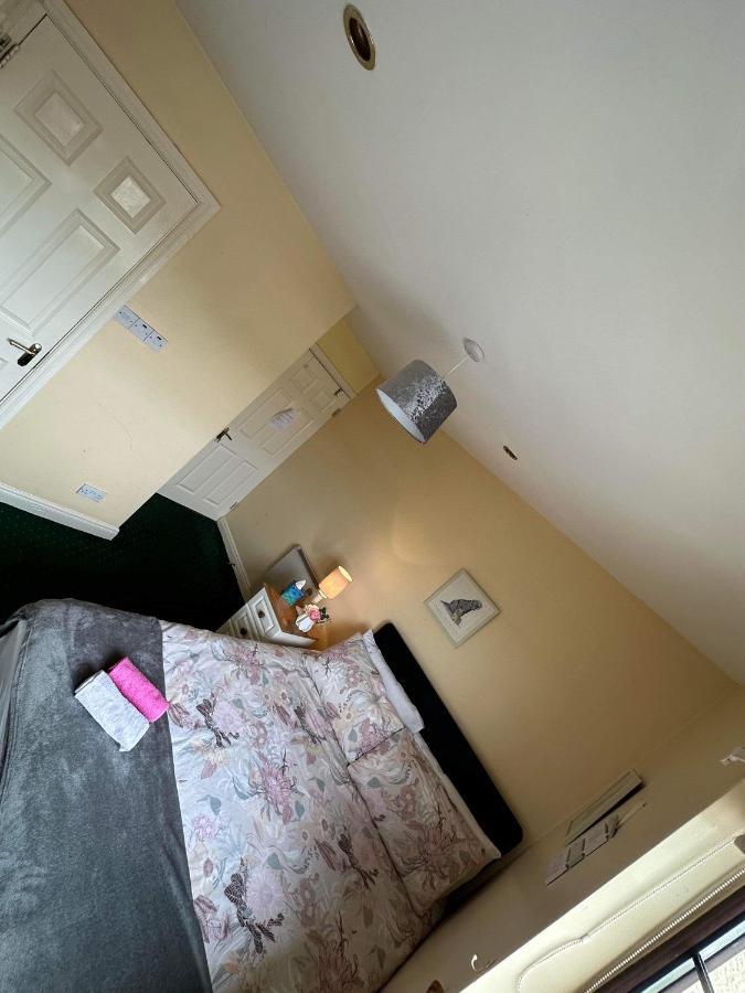 Edwards Cosy B&B 戈尔韦 外观 照片