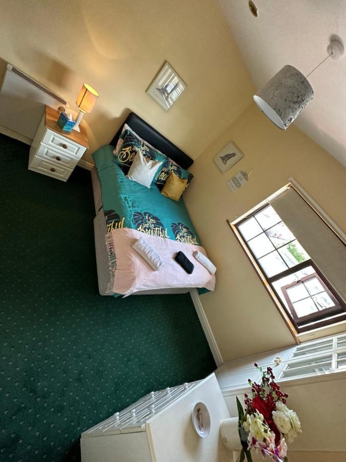 Edwards Cosy B&B 戈尔韦 外观 照片