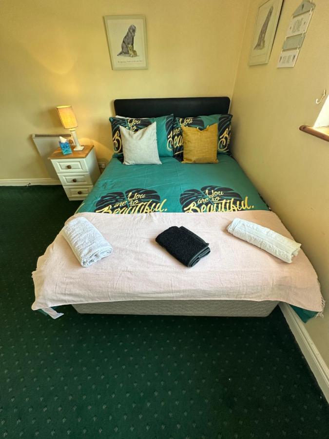 Edwards Cosy B&B 戈尔韦 外观 照片