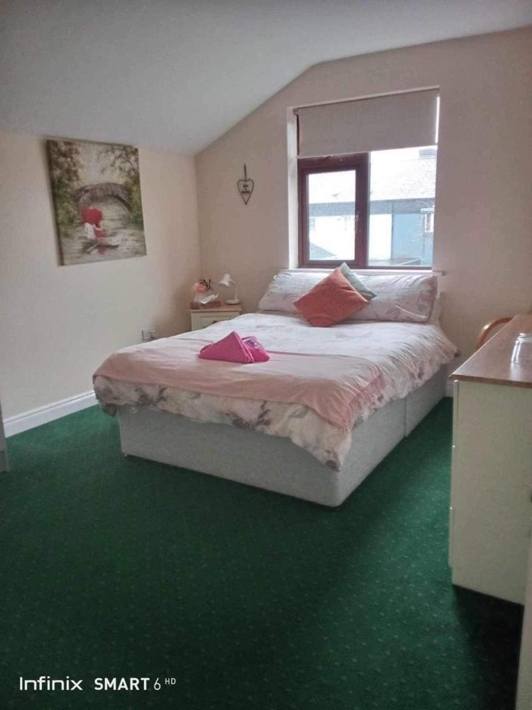 Edwards Cosy B&B 戈尔韦 外观 照片