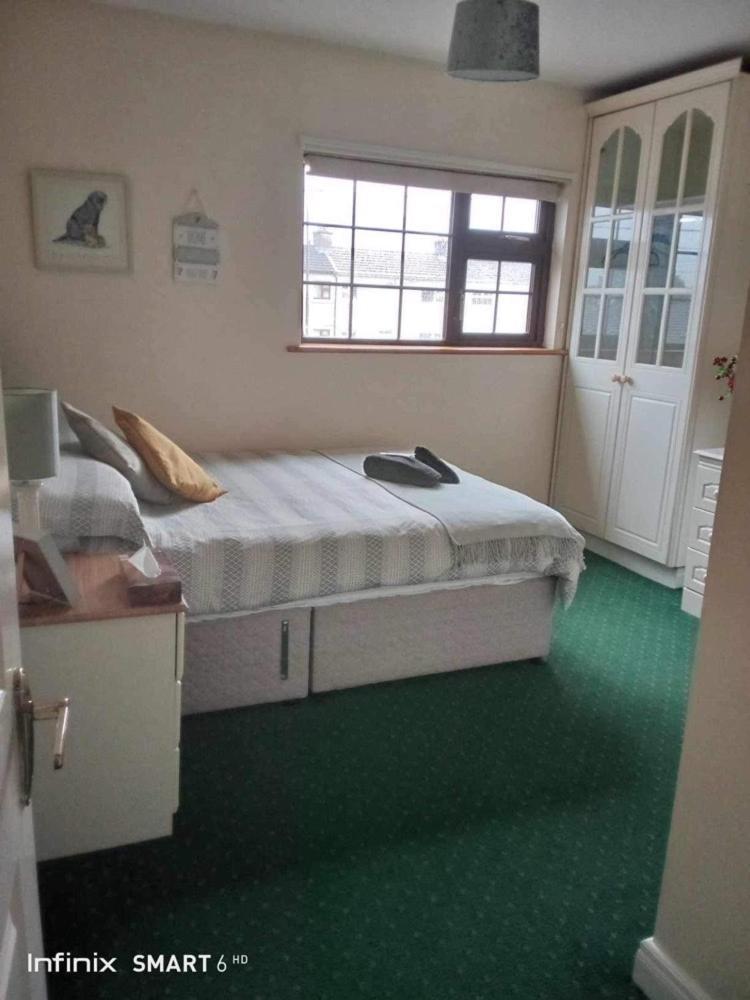 Edwards Cosy B&B 戈尔韦 外观 照片