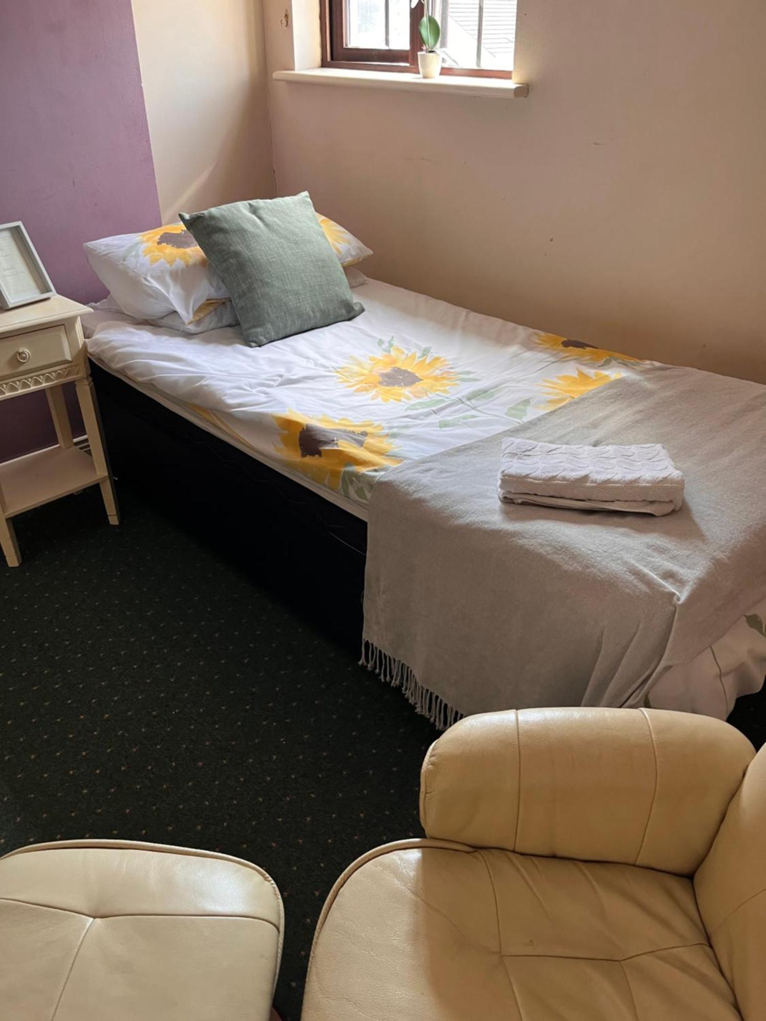 Edwards Cosy B&B 戈尔韦 外观 照片